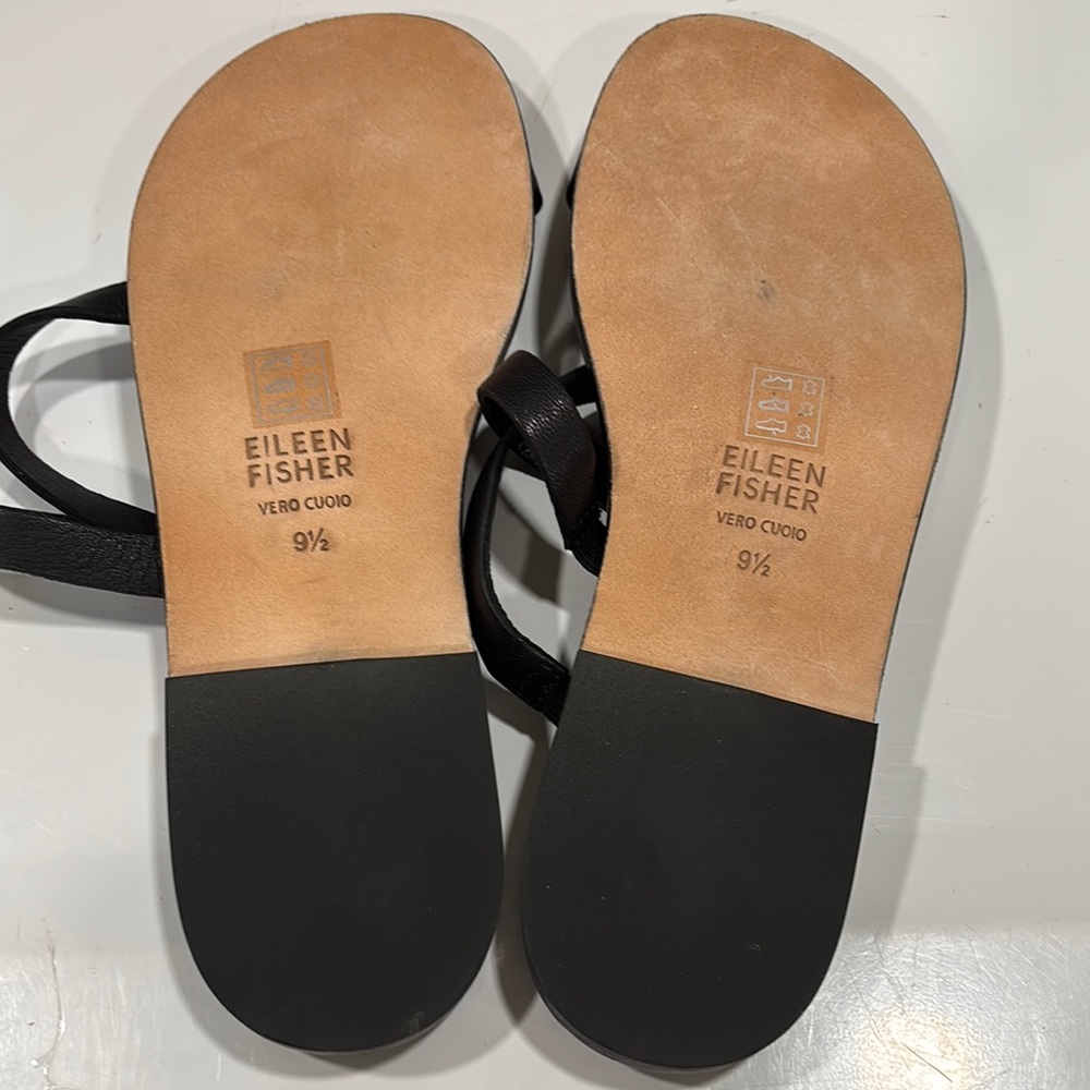 EILEEN FISHER Black Leather Kira Flat Sandals - Picture 7 of 8